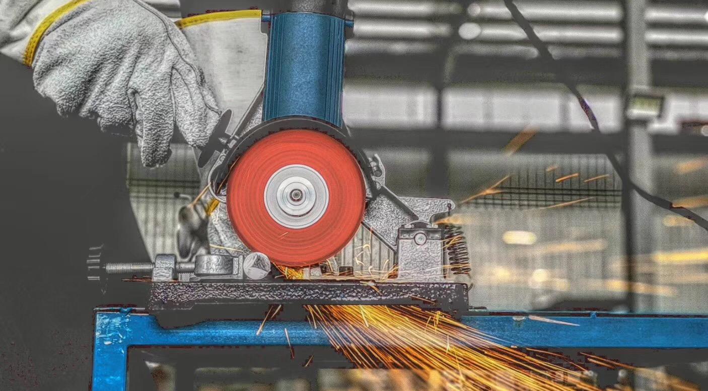 What are the factors that affect the life of the grinding wheel and cutting disc?